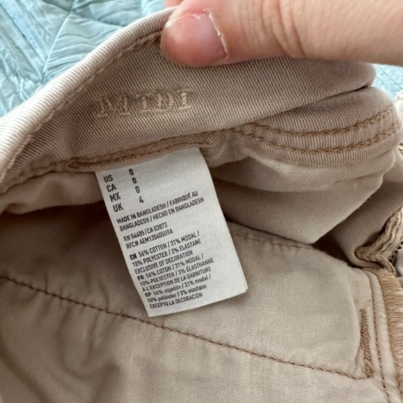 American Eagle cargo shorts size 0 - Picture 2 of 4